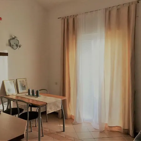 Nora Apartman Tucepi