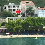 Nora Tučepi