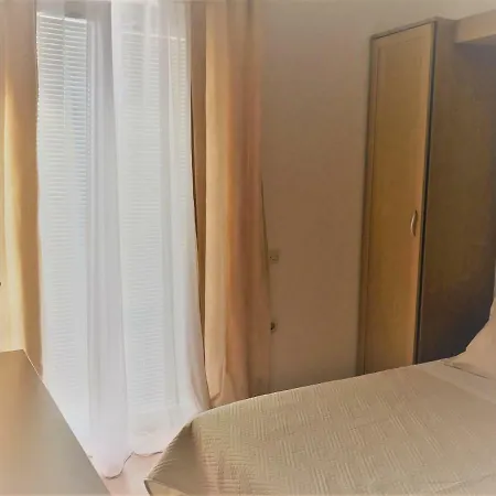 Nora Apartment *